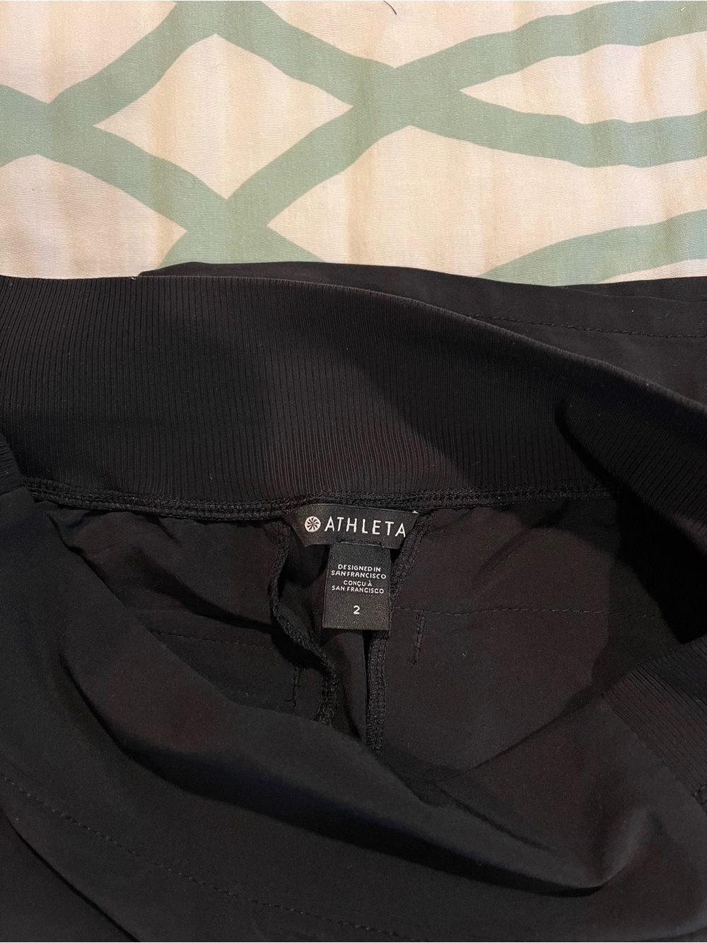 Athleta Brooklyn Shorts Women’s Size 2 Black - Picture 5 of 5
